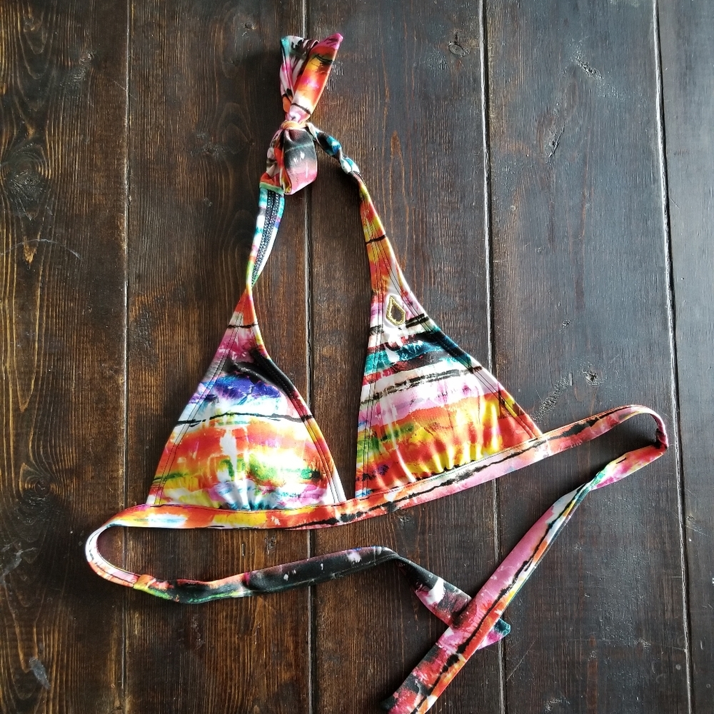 👙VOLCOM BATHING SUIT TOP